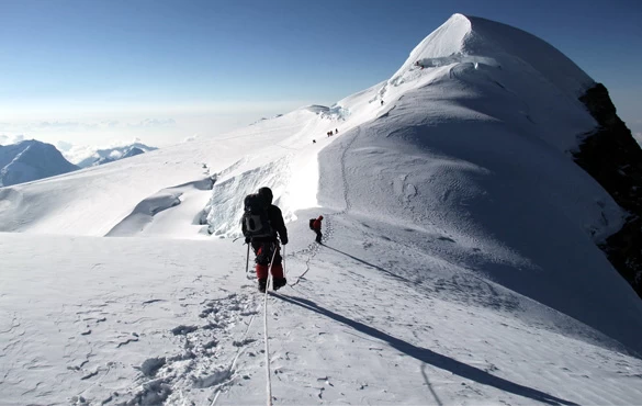 Mera Peak Climbing with Amphu Lapcha Pass